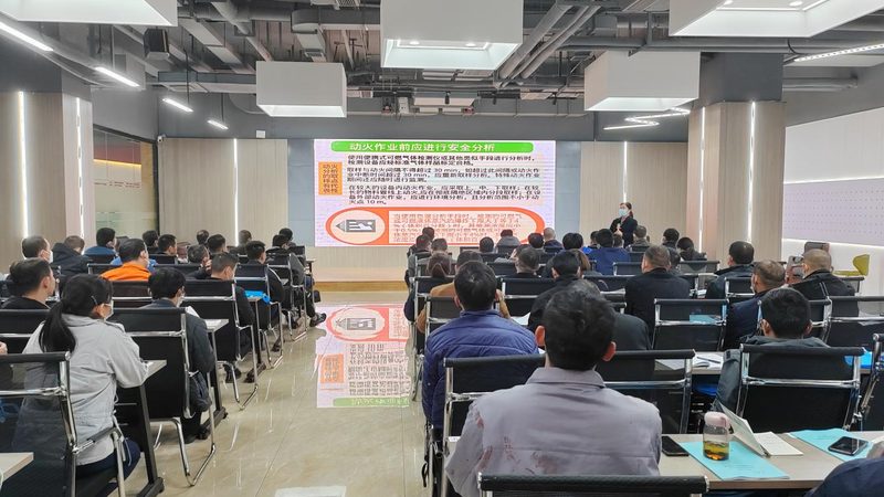 小标题：关注证书含金量，保障学习效果